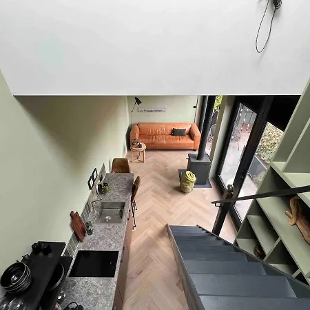 Stylish Private Tiny House 15 Min From Amsterdam Apartment