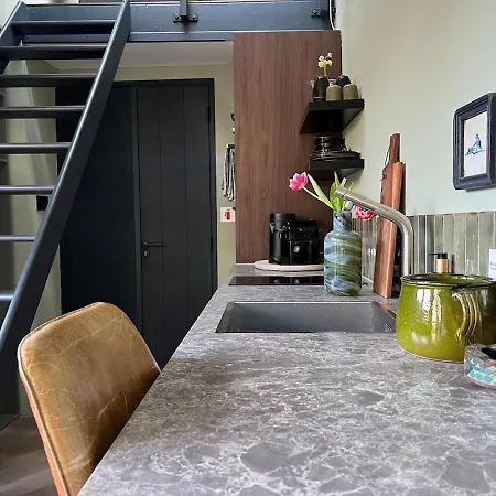 Stylish Private Tiny House 15 Min From Amsterdam